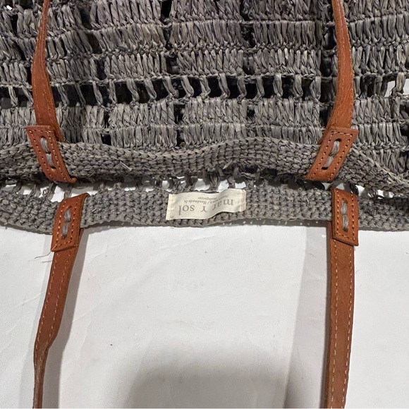 Mar Y Sol Cusco Crocheted Raffia Tote Bag, Dove Gray, Beach, Handcrafted - Picture 7 of 9